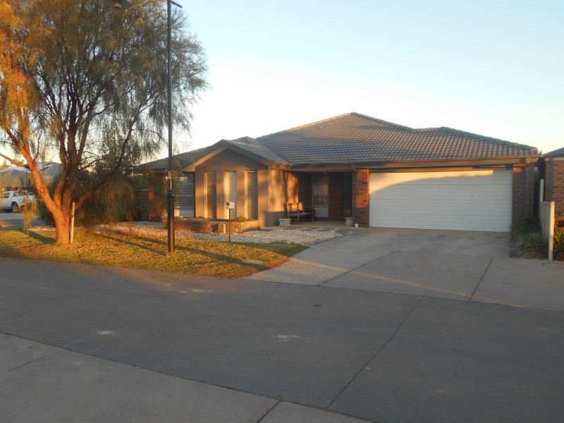 1 Cassia Way, Swan Hill VIC 3585
