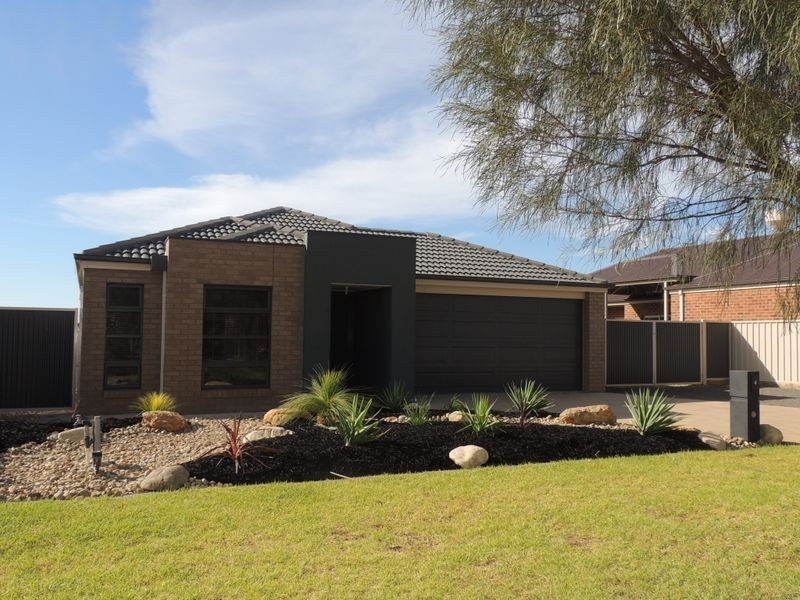 4 Cassia Way, Swan Hill VIC 3585