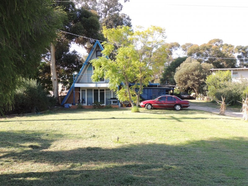 541 Lakeside Drive, Lake Boga VIC 3584