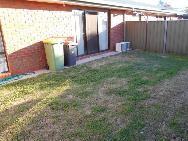 2/5 Parnee Street, Swan Hill VIC 3585