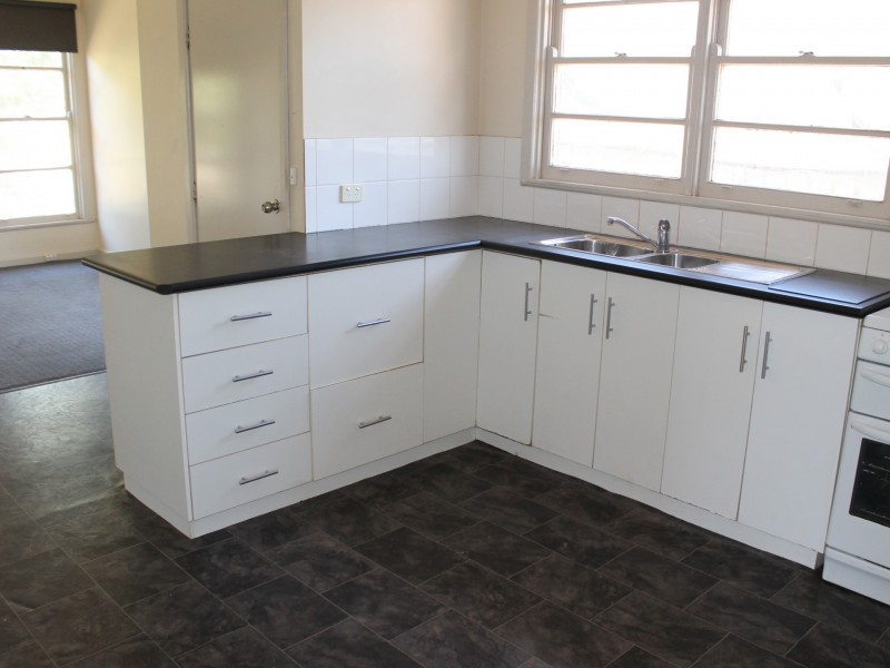 60 Stradbroke Avenue, Swan Hill VIC 3585