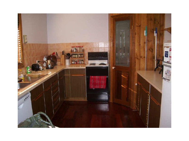 8 Adams Road, Swan Hill VIC 3585