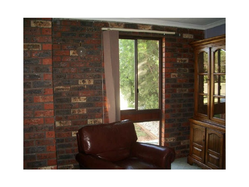 8 Adams Road, Swan Hill VIC 3585