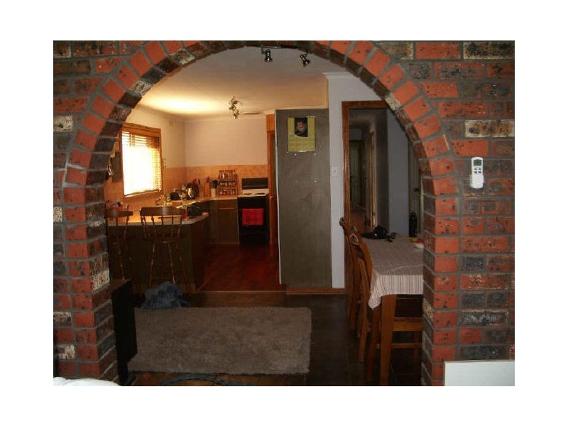 8 Adams Road, Swan Hill VIC 3585