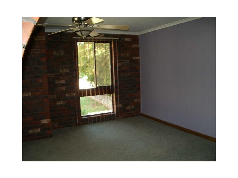 8 Adams Road, Swan Hill VIC 3585