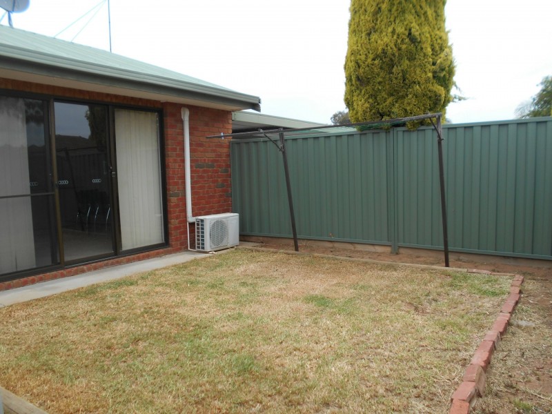 Unit 4/5 Parnee Street, Swan Hill VIC 3585