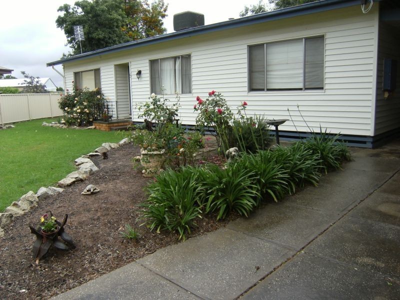 5 McDonald Court, Swan Hill VIC 3585