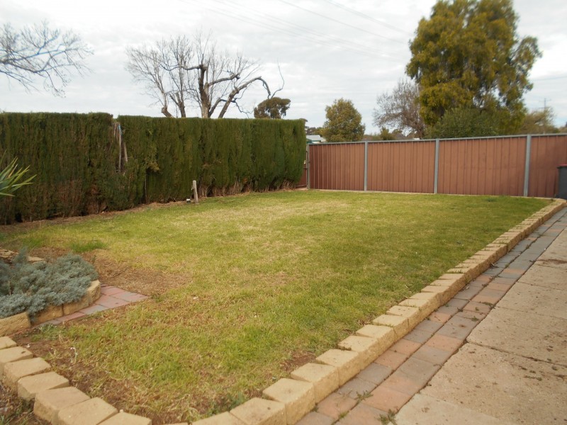 40 Stradbroke Avenue, Swan Hill VIC 3585