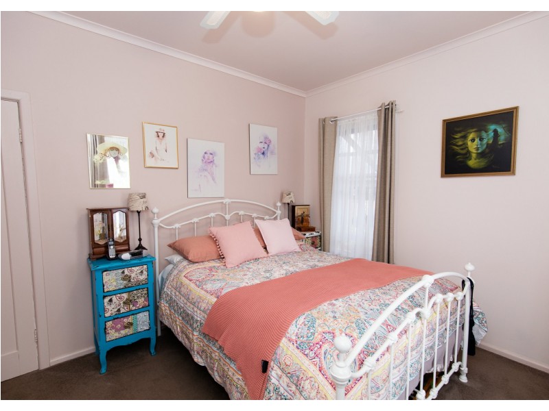 5 Old Street, Swan Hill VIC 3585