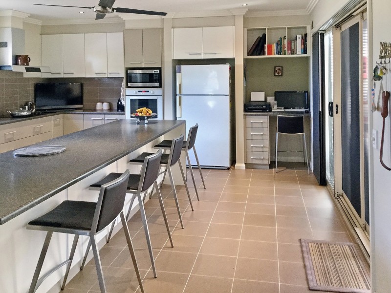 35 Parkside Avenue, Swan Hill VIC 3585