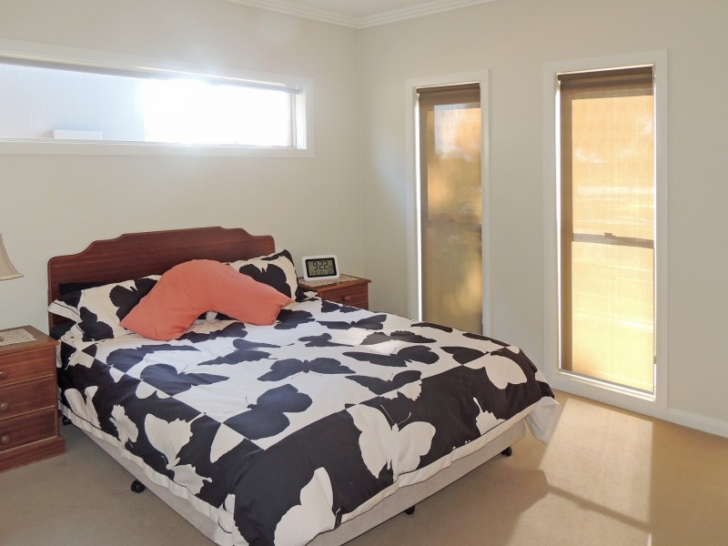 35 Parkside Avenue, Swan Hill VIC 3585