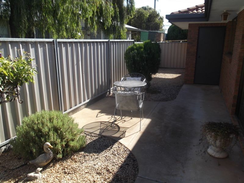 Unit 2/103 Splatt Street, Swan Hill VIC 3585