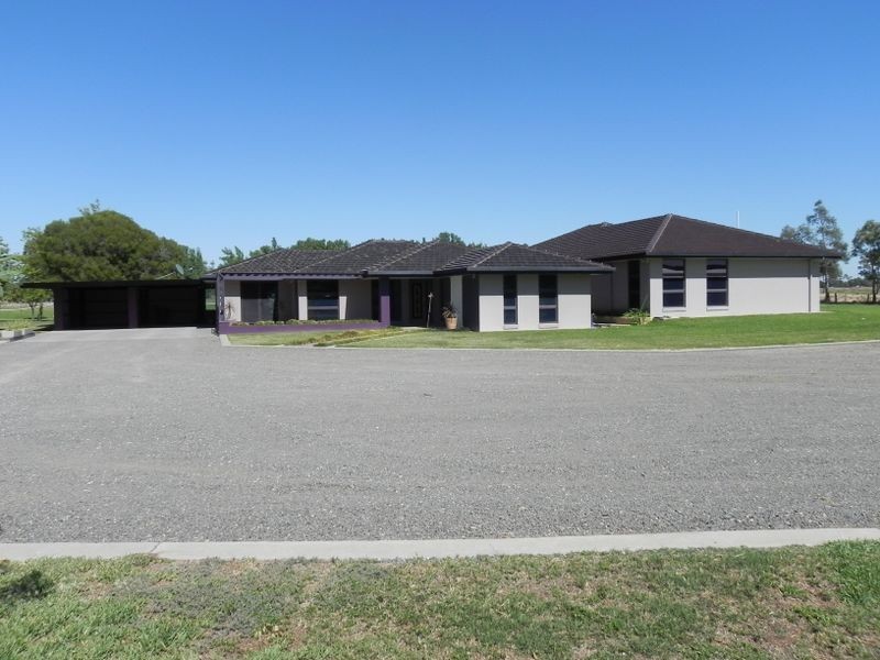 36 Bombardieri Lane, Swan Hill VIC 3585