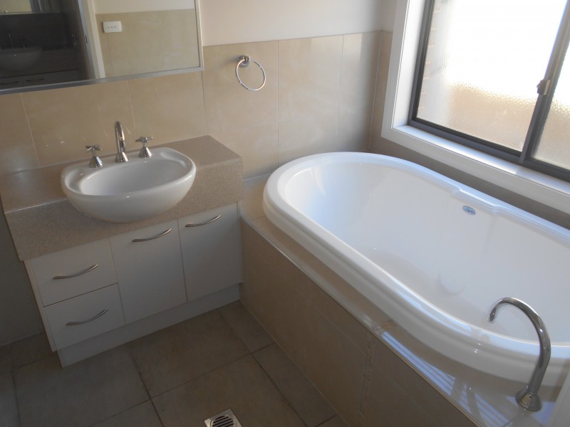 15 Melis Court, Swan Hill VIC 3585