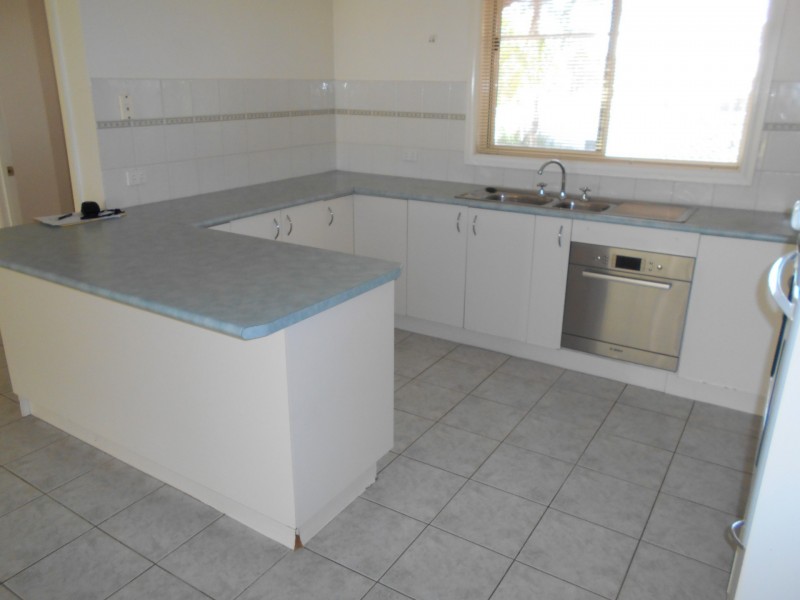 10 Currawong Court, Murray Downs NSW 3585