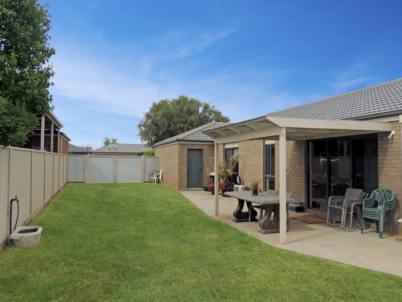 4 Cassia Way, Swan Hill VIC 3585