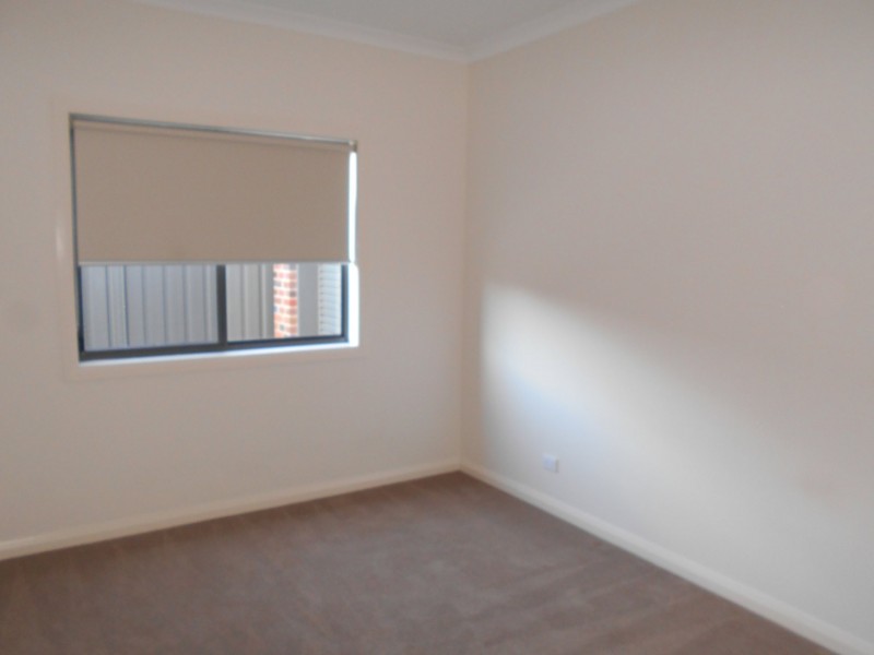 8 Saltbush Drive, Swan Hill VIC 3585