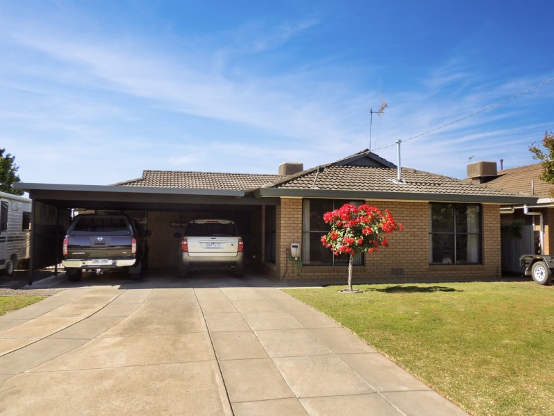 23 Mellor Grove, Swan Hill VIC 3585