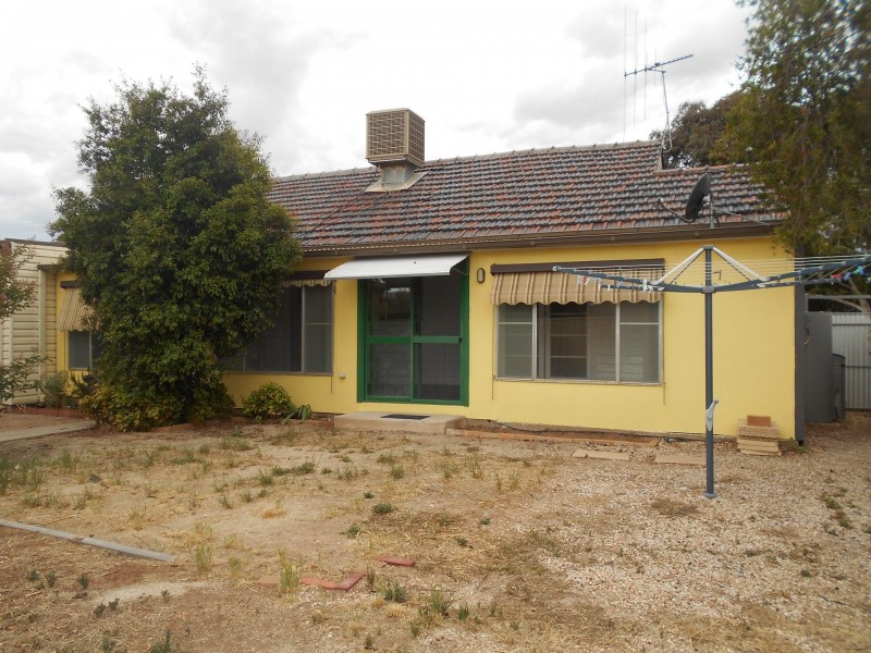 36 Naretha Street, Swan Hill VIC 3585