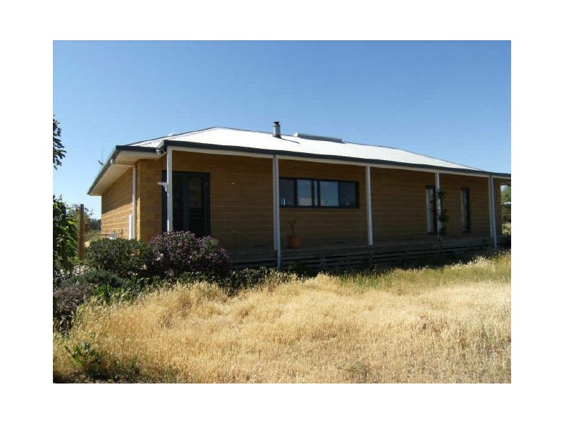 22 Algie Road, Wood Wood VIC 3596