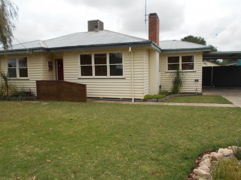 122 Chapman Street, Swan Hill VIC 3585