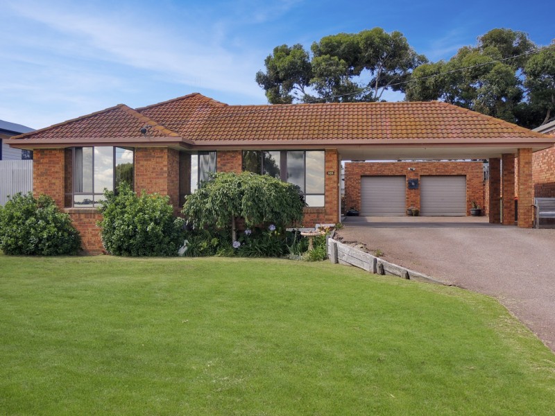 355 Lakeside Drive, Lake Boga VIC 3584
