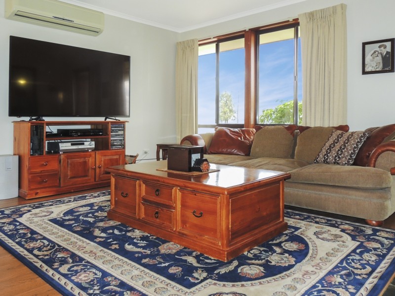 355 Lakeside Drive, Lake Boga VIC 3584