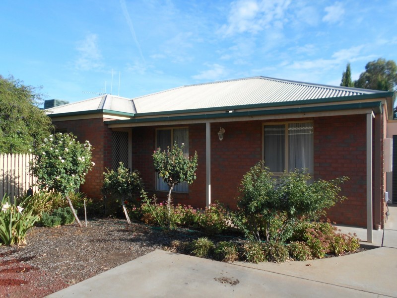 Unit 2/6 Cedar Court, Swan Hill VIC 3585