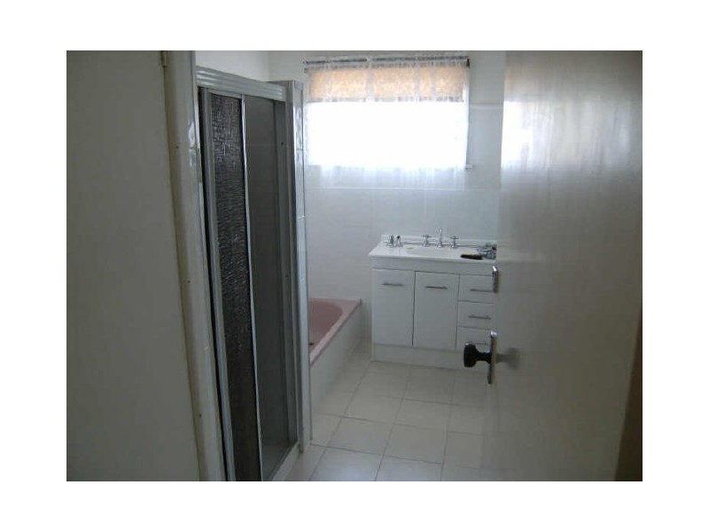 176 Stradbroke Avenue, Swan Hill VIC 3585