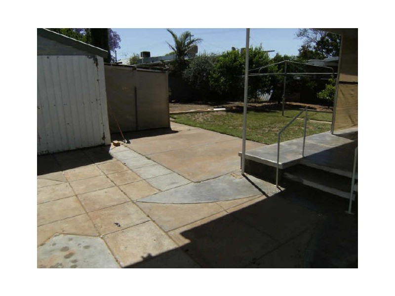 176 Stradbroke Avenue, Swan Hill VIC 3585