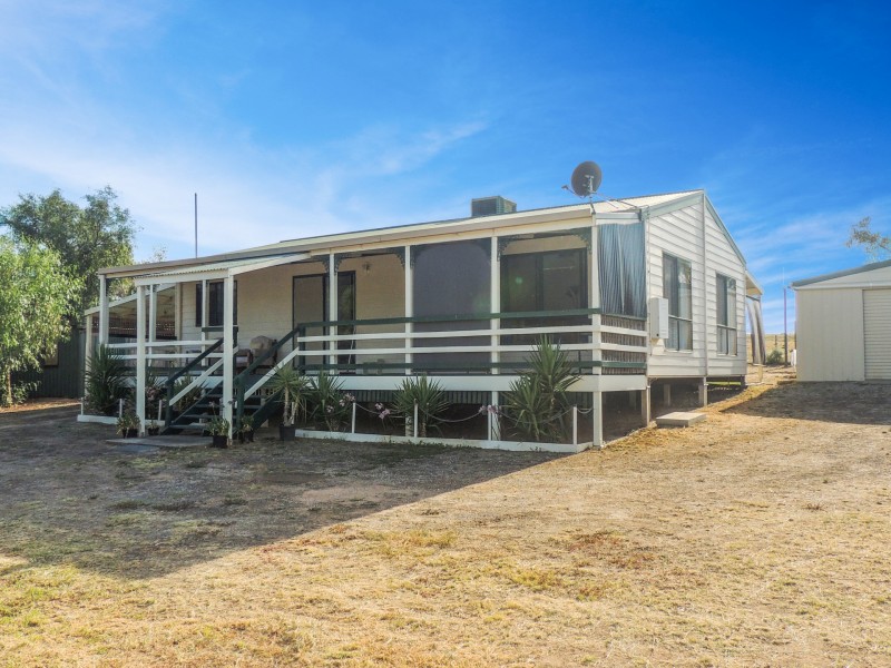 571 Lakeside Drive, Lake Boga VIC 3584