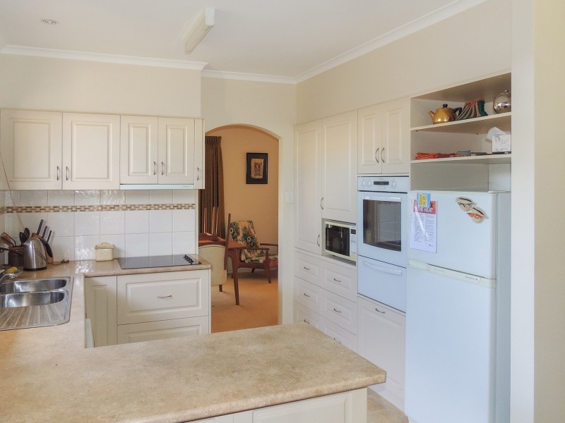 22 Mellor Grove, Swan Hill VIC 3585