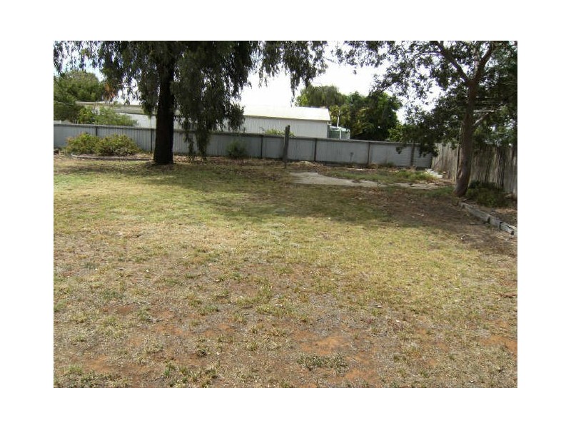 1 Harrison Crescent, Swan Hill VIC 3585