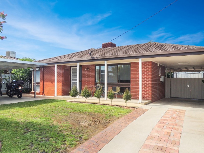 34 Domaille Crescent, Swan Hill VIC 3585
