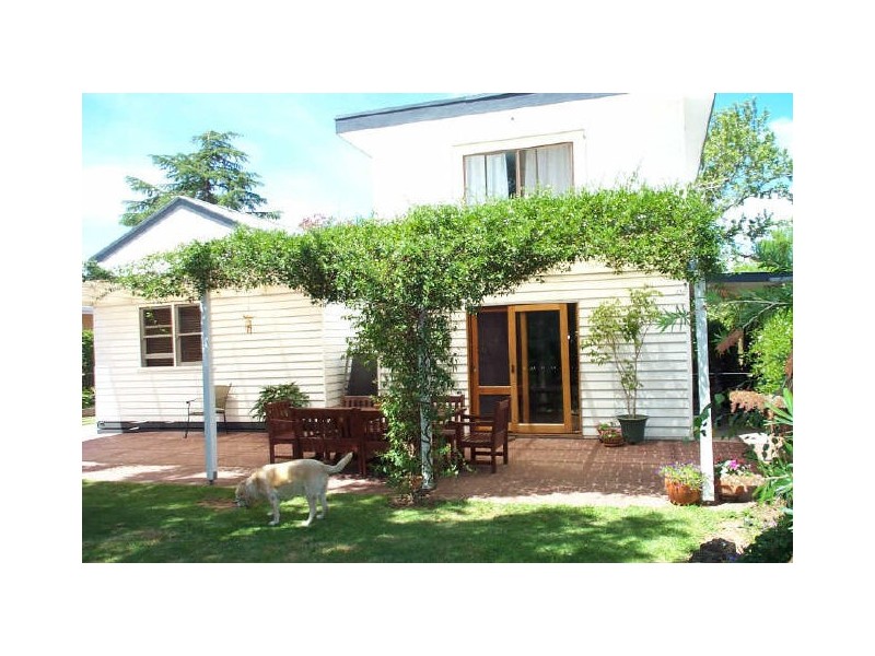 196 Stradbroke Avenue, Swan Hill VIC 3585