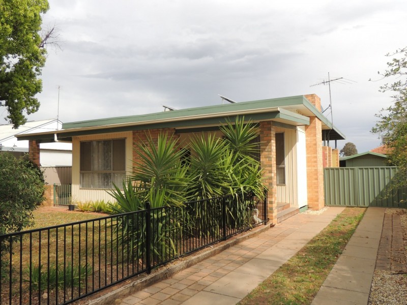 186 Stradbroke Avenue, Swan Hill VIC 3585