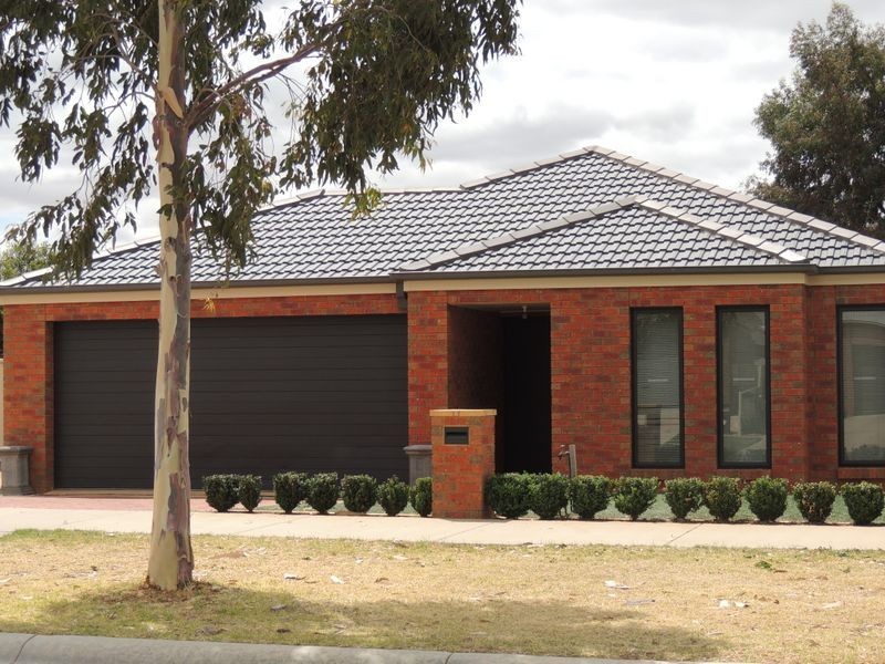 14 Boobialla Drive, Swan Hill VIC 3585