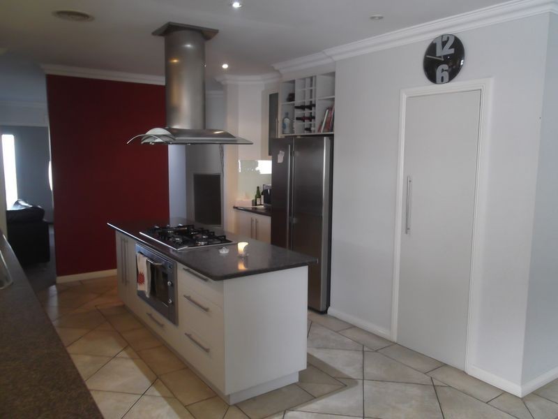 12 Nalder Drive, Swan Hill VIC 3585