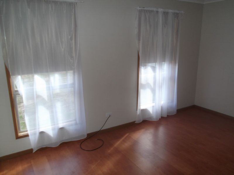 11 Harrison Crescent, Swan Hill VIC 3585