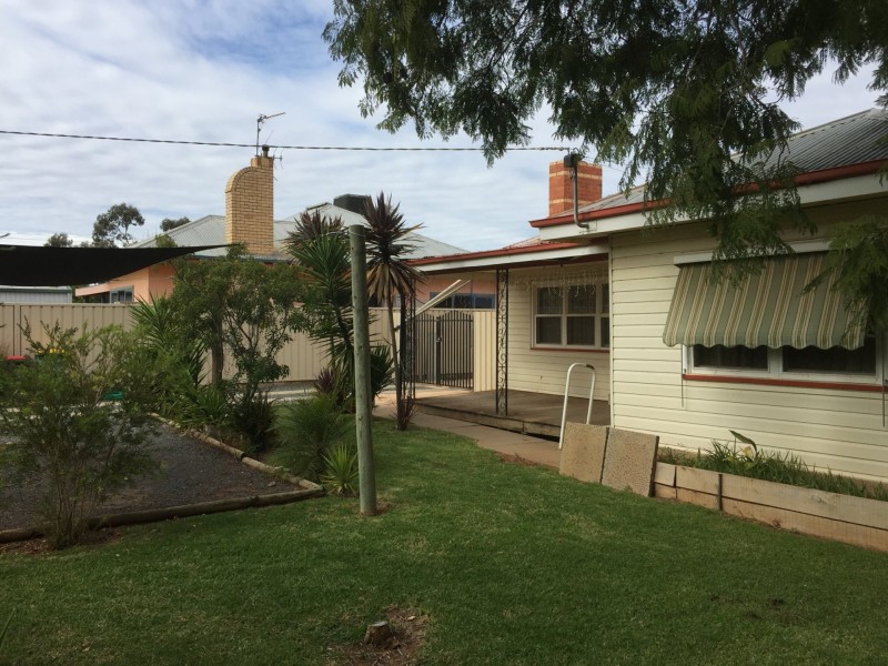 33 Pye Street, Swan Hill VIC 3585