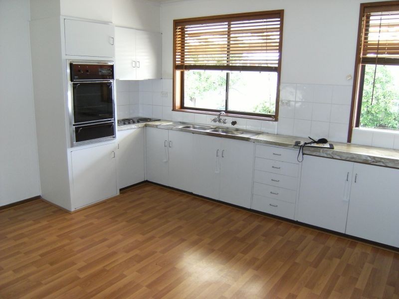 175 Stradbroke Avenue, Swan Hill VIC 3585