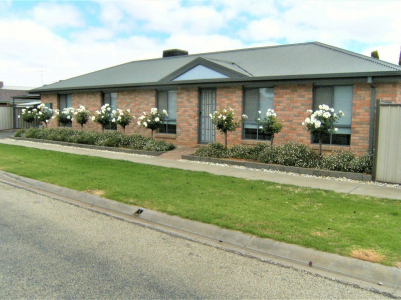 60 Coronation Avenue, Swan Hill VIC 3585