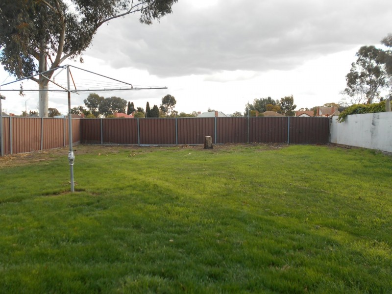 56 Stradbroke Avenue, Swan Hill VIC 3585