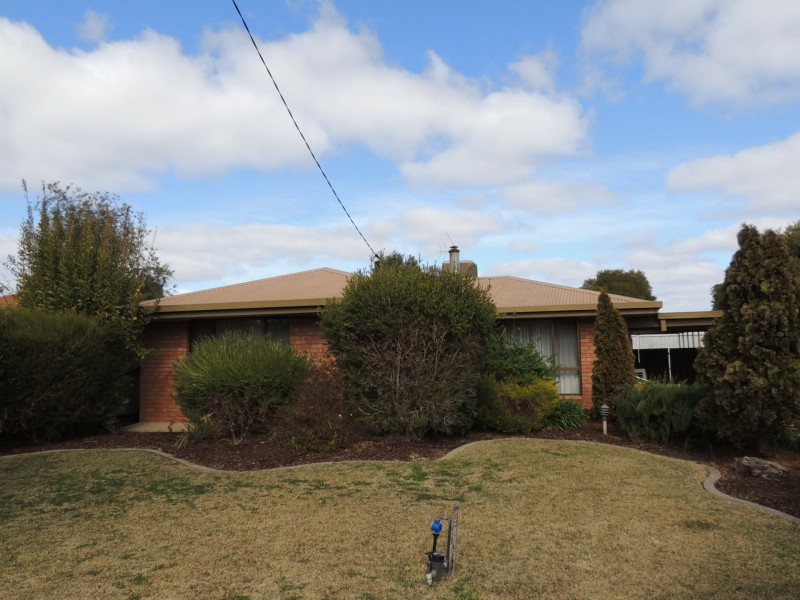9 Poole Boulevard, Swan Hill VIC 3585