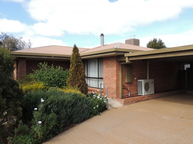 9 Poole Boulevard, Swan Hill VIC 3585