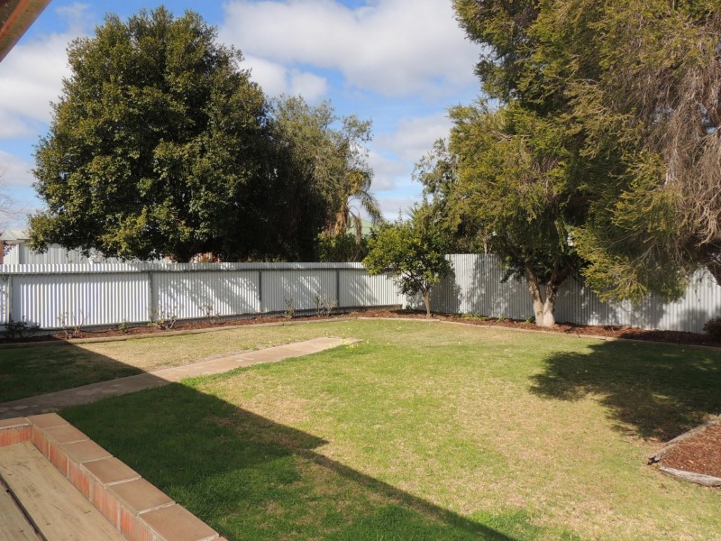 9 Poole Boulevard, Swan Hill VIC 3585