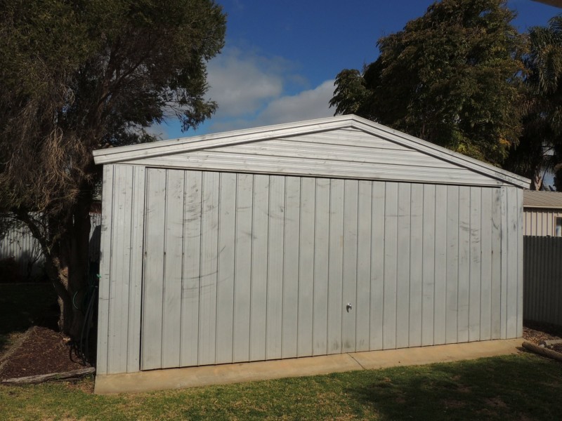 9 Poole Boulevard, Swan Hill VIC 3585