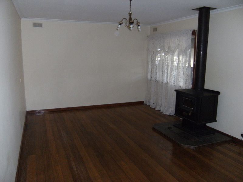 19 Harrison Crescent, Swan Hill VIC 3585