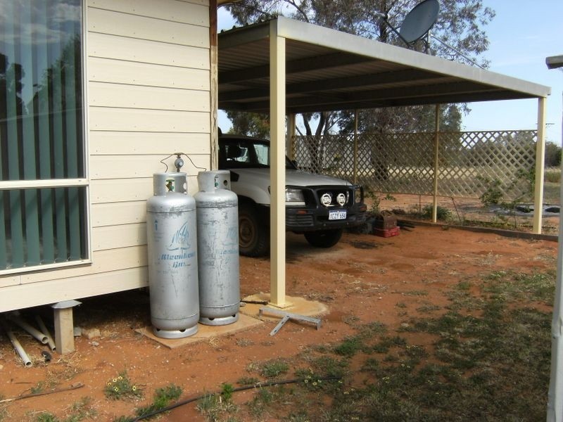 10 Wakool Street, Tooleybuc NSW 2736