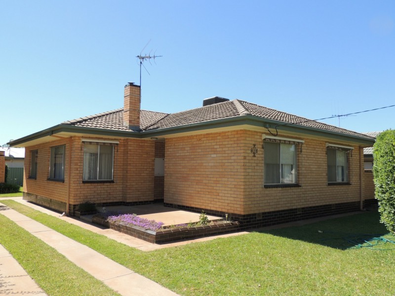 1 Cobham Avenue, Swan Hill VIC 3585